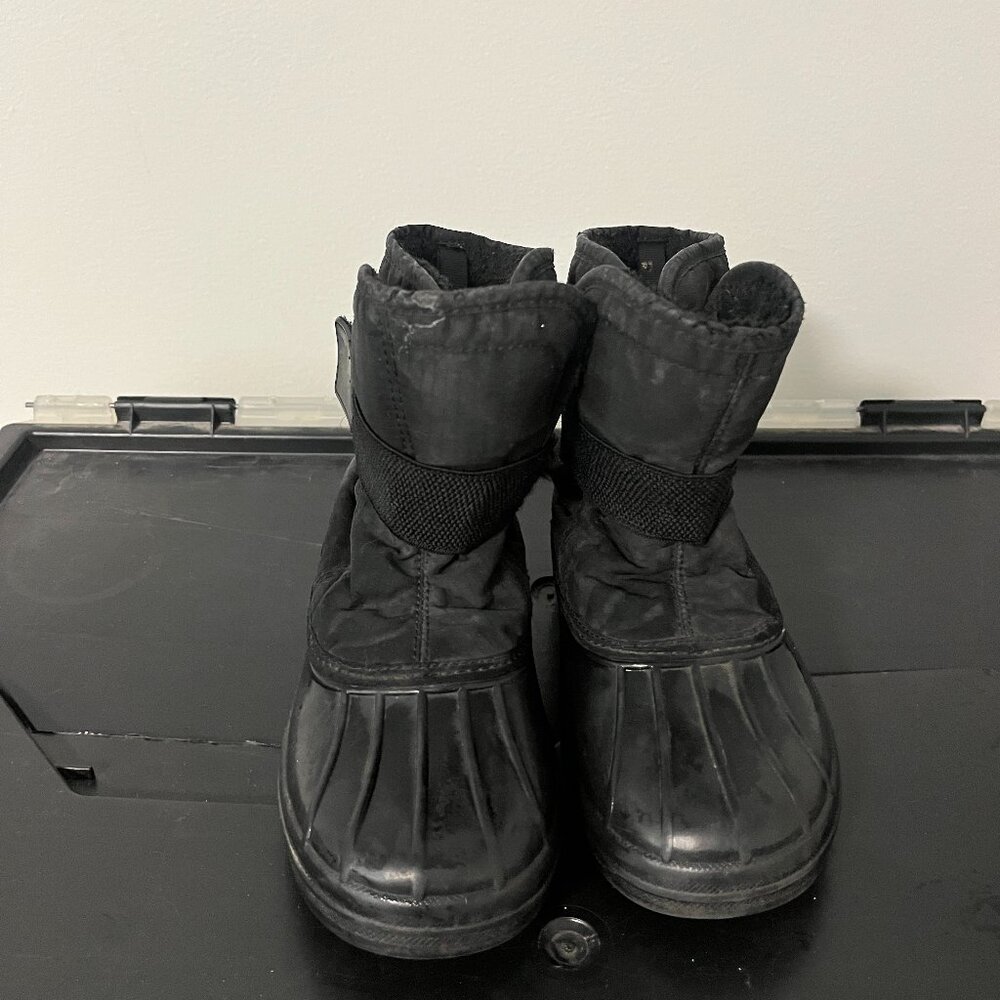 The Children's Place Boys Arctic Snow Boot Strap up Winter Boot Kids Black 11